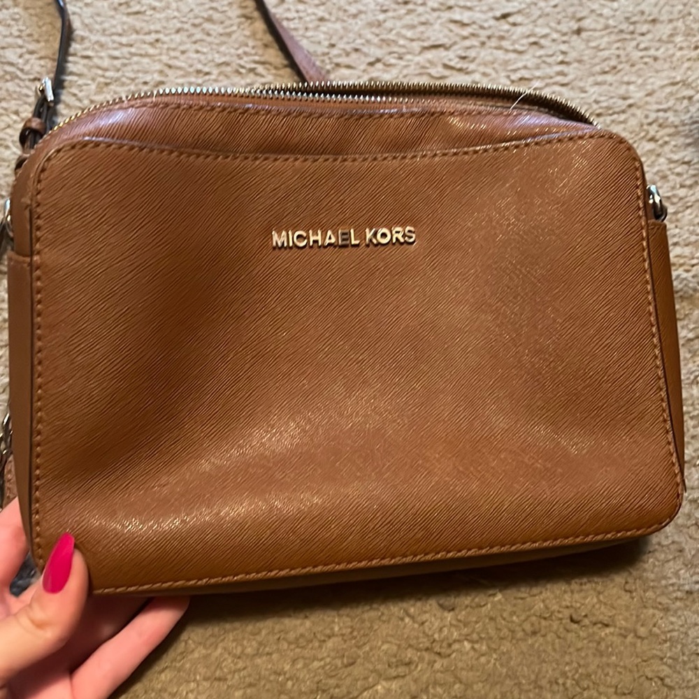 Michael kors crossbody